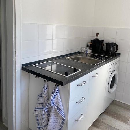 Privates Appartment Ferienwohnung Im Einfamilienhaus デュッセルドルフ エクステリア 写真