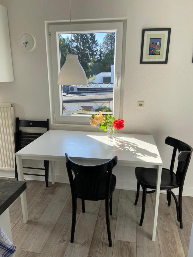 Privates Appartment Ferienwohnung Im Einfamilienhaus デュッセルドルフ エクステリア 写真